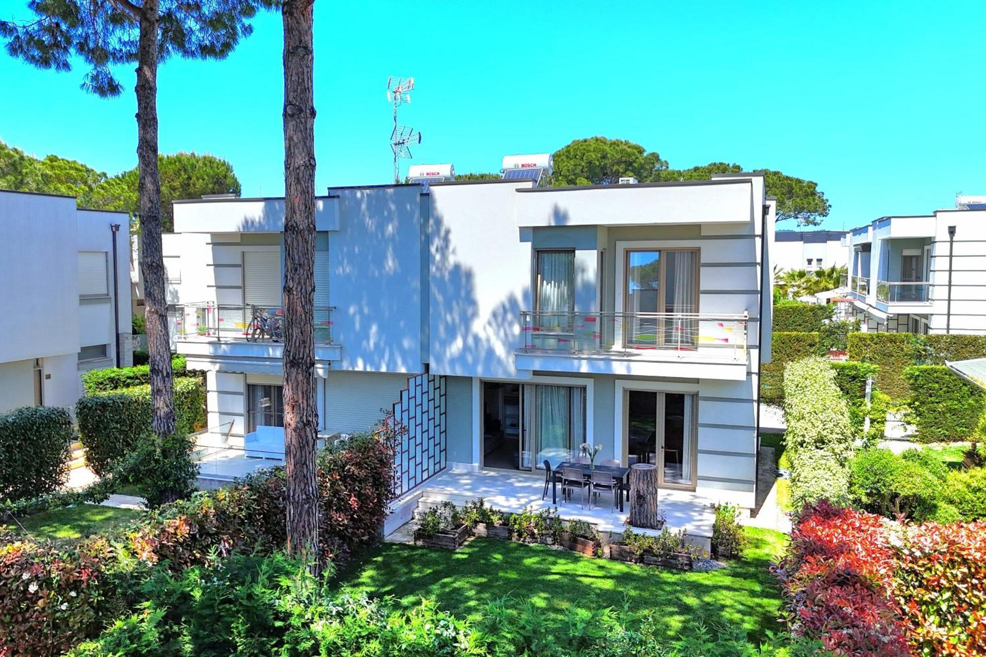 Modern At Perla Villa